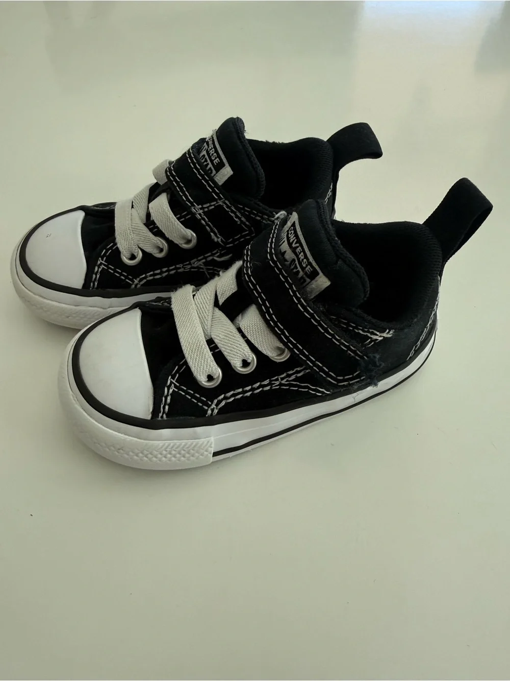 Converse Kids Black and White Hook-and-Loop Low Top Sneakers